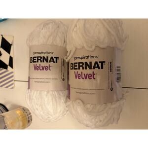 Bernat Velvet Yarn Lot of 2 Skeins WHITE 5 Bulky 100% Polyester 10.5 oz each